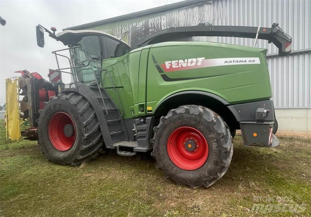 Fendt Katana 65 Stroji za krmo na lastni pogon