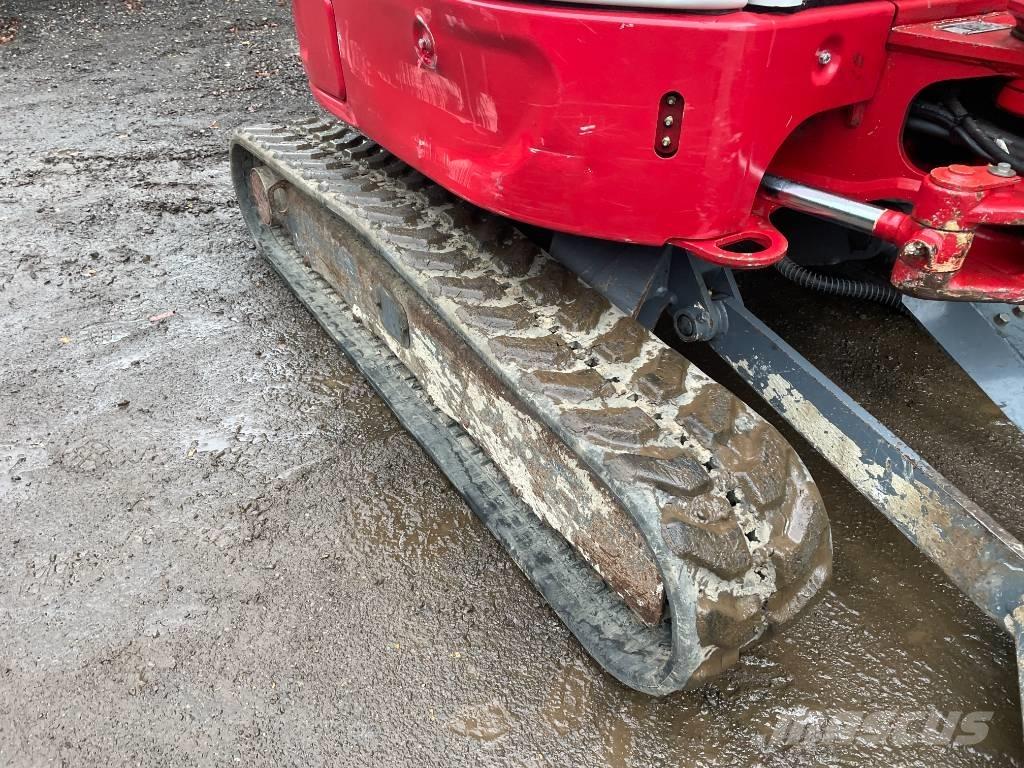 Takeuchi TB 325 R Mini bagri <7t