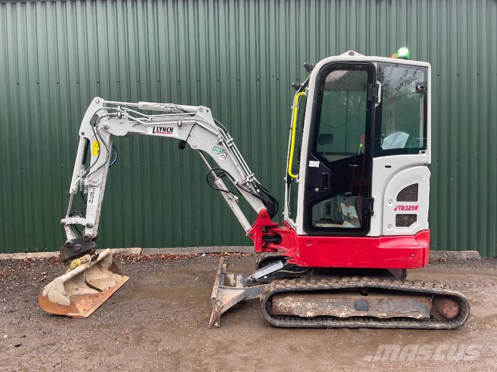 Takeuchi TB 325 R Mini bagri <7t