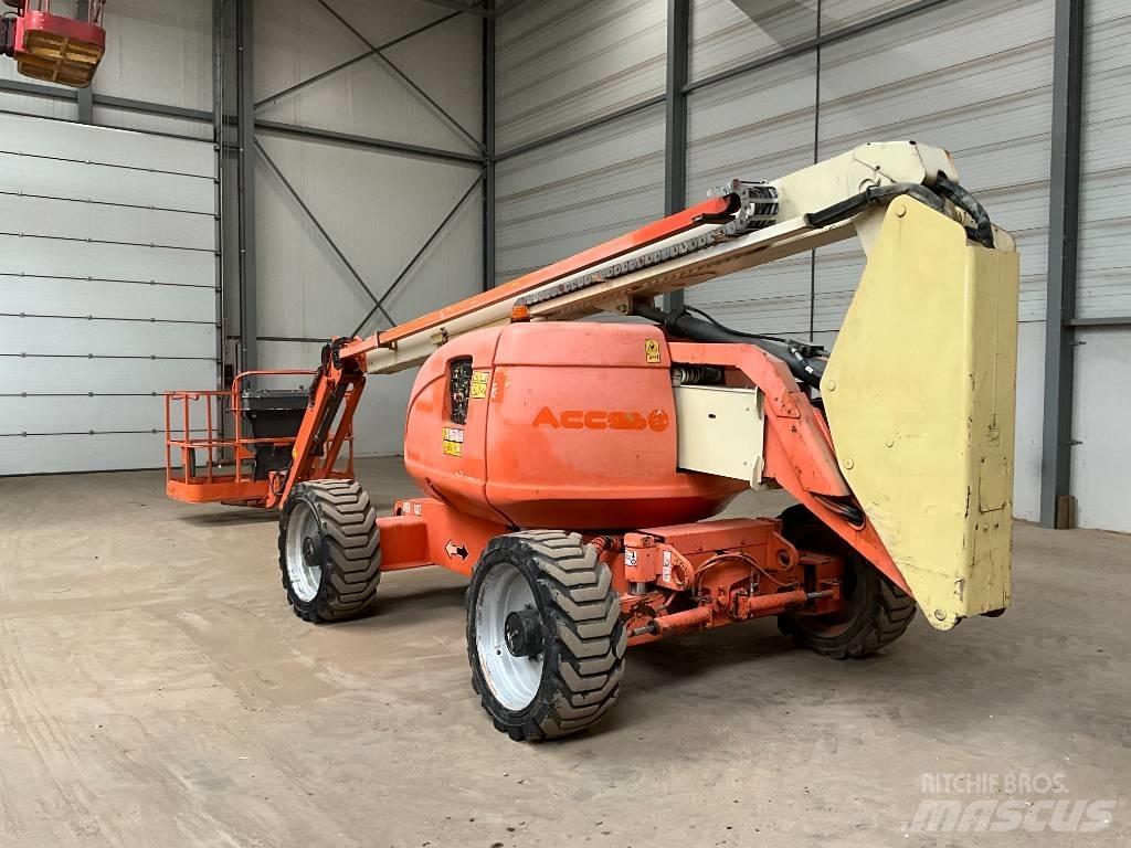 JLG 600 AJ Zglobne dvižne ploščadi