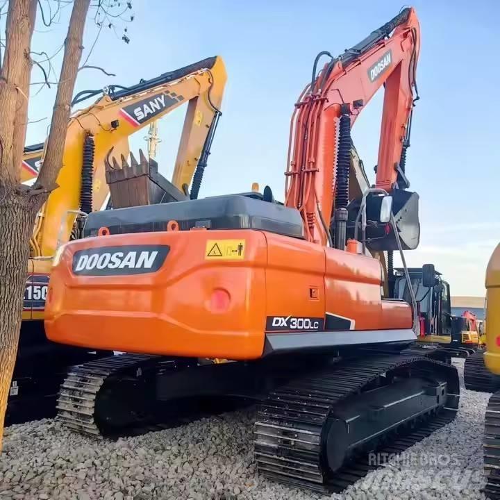 Doosan DH300 Bagri goseničarji