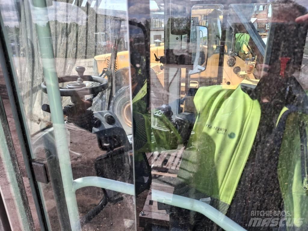 Liebherr L 580 LG Kolesni nakladalci