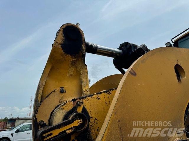 CAT 988 K Kolesni nakladalci