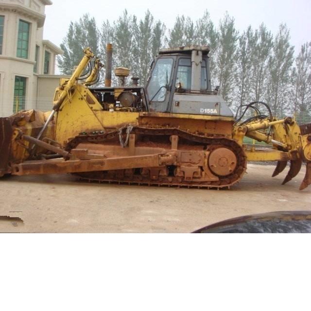 Komatsu d155a-2 Buldožerji goseničarji