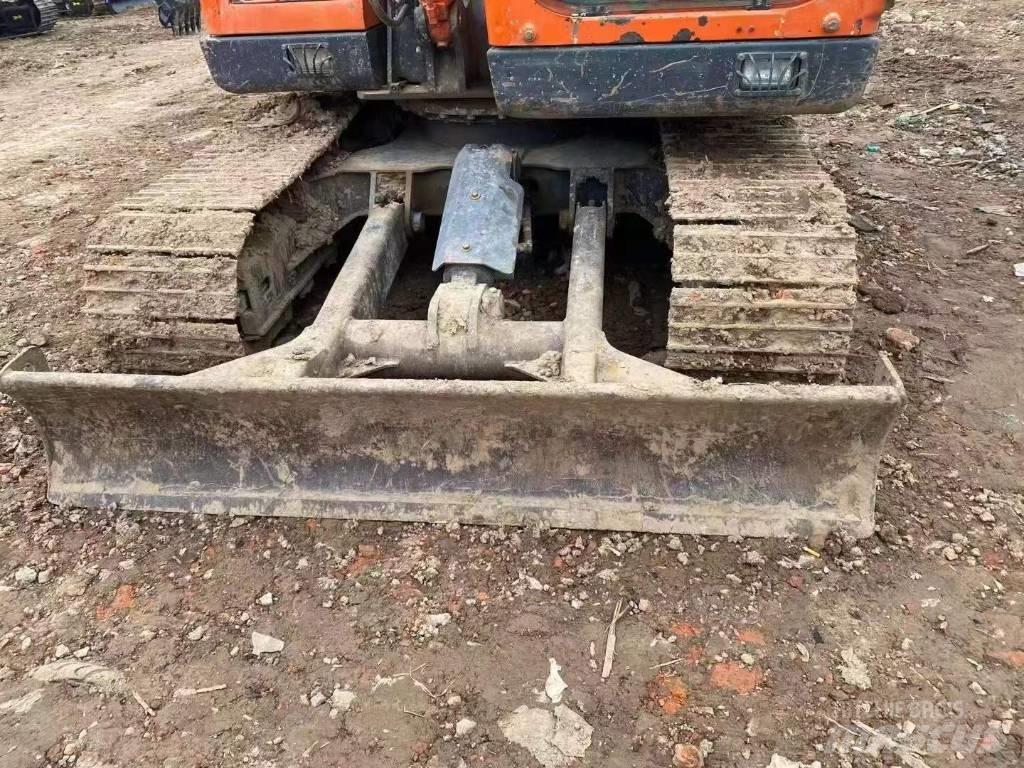 Doosan DX 75-9 Bagri goseničarji