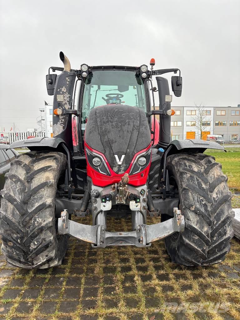 Valtra T 234 A Traktorji