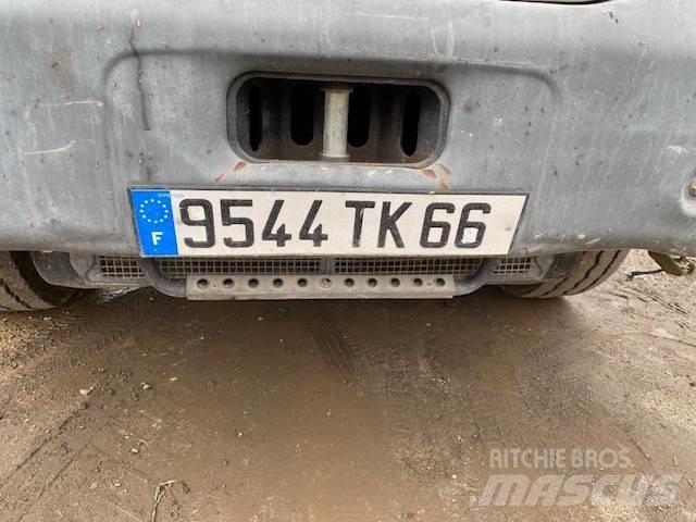 Renault Kerax 380 Kiper tovornjaki
