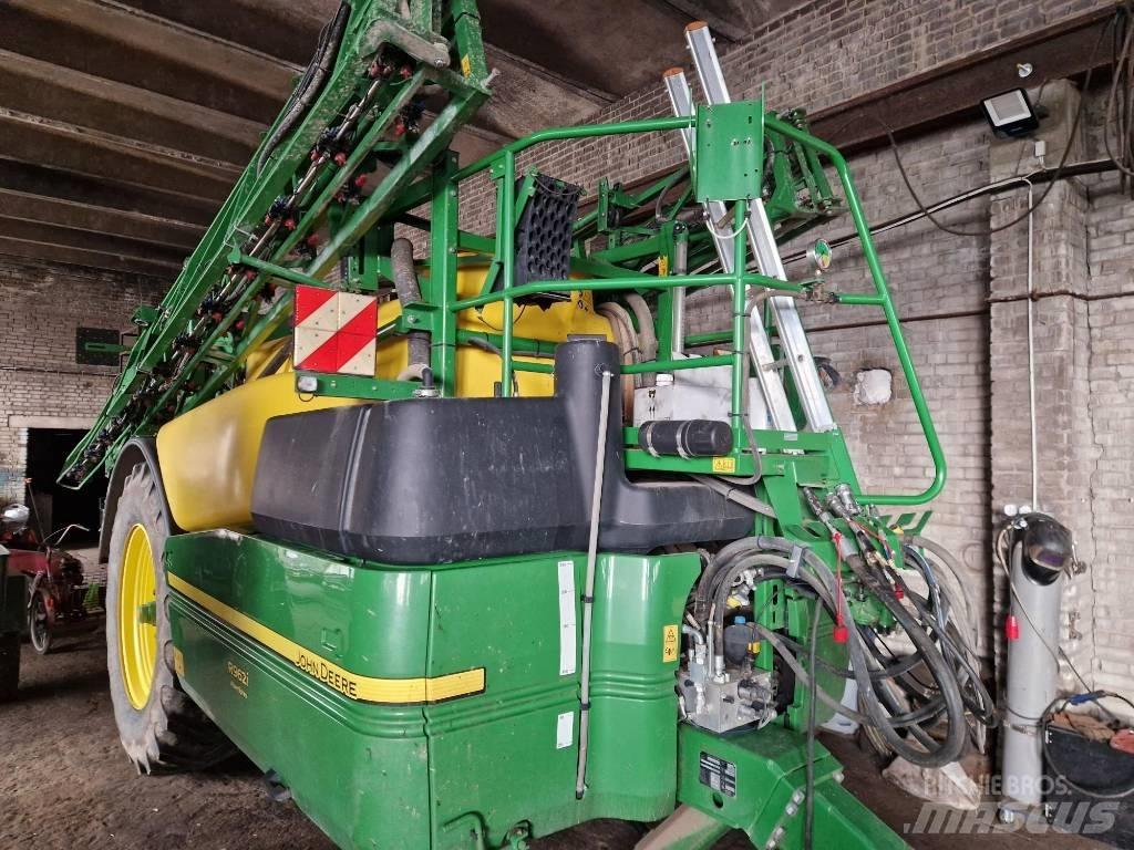 John Deere R 962 i Vlečne škropilnice