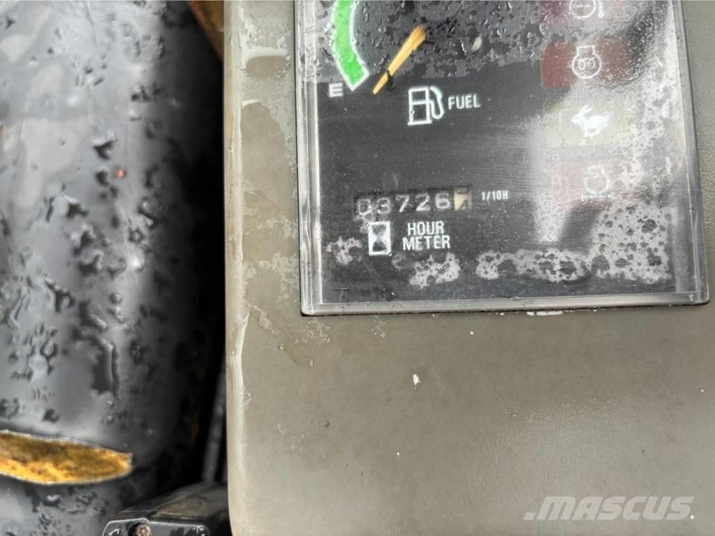 Takeuchi TB 23 R Mini bagri <7t