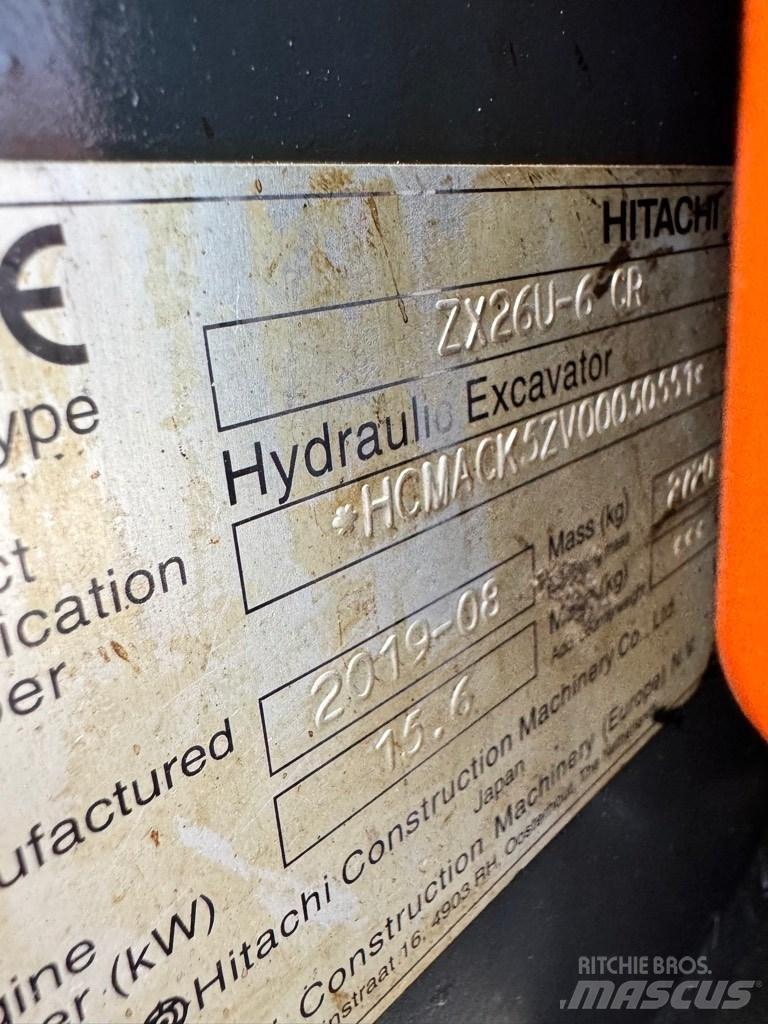 Hitachi 26U-6 CR Mini bagri <7t