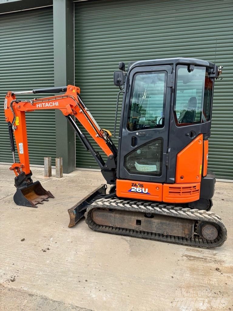 Hitachi 26U-6 CR Mini bagri <7t