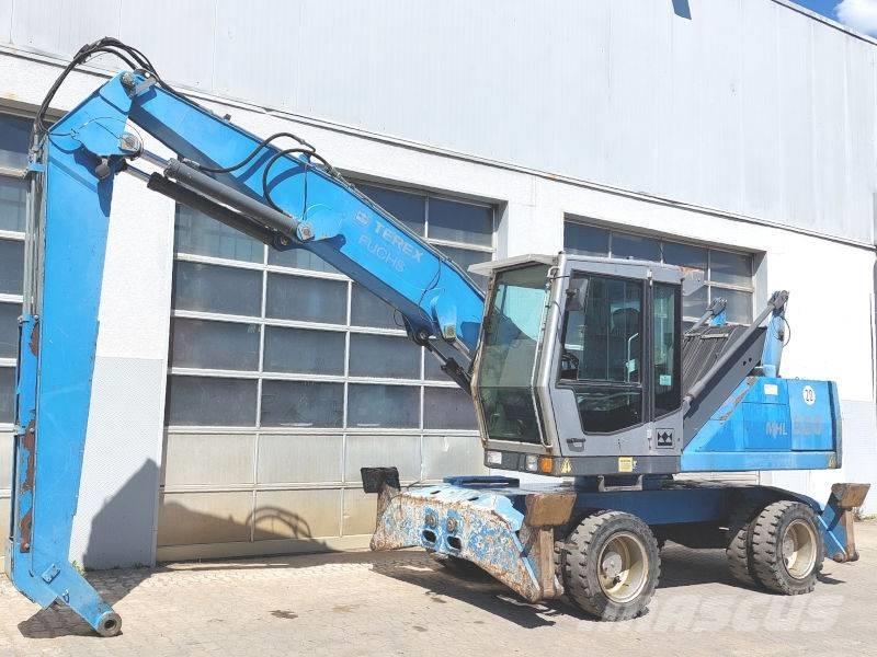 Fuchs MHL 320 Bagri za prekladanje primarnih/sekundarnih surovin