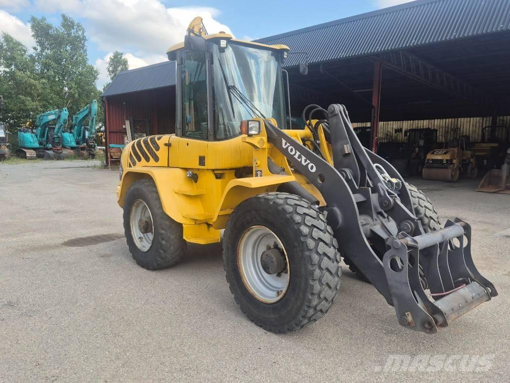 Volvo L 40 B Kolesni nakladalci