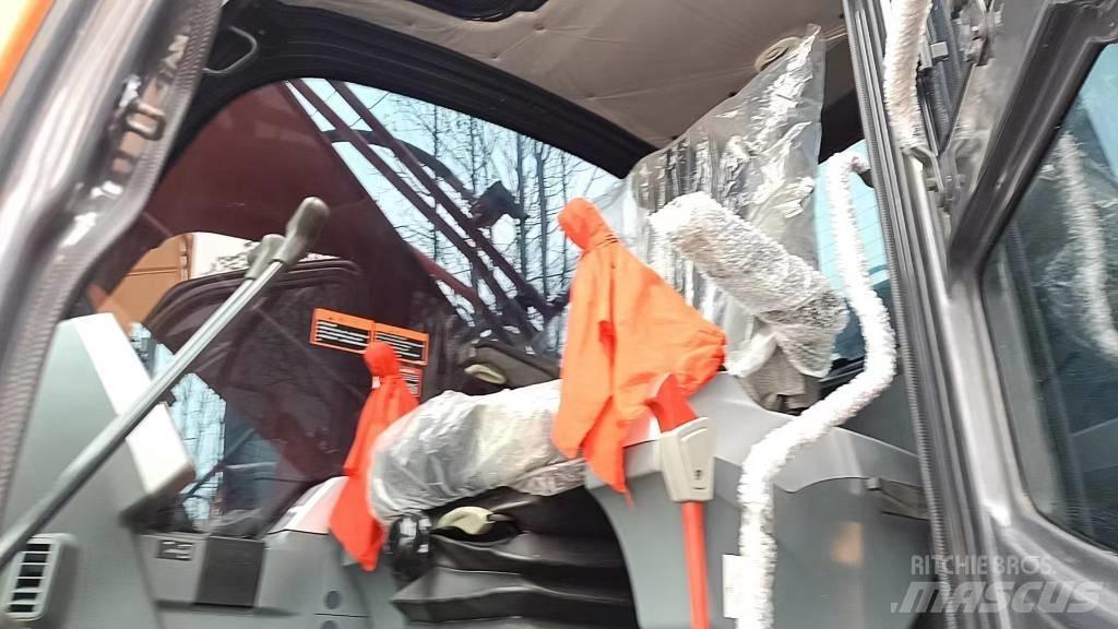 Doosan 225 LC-9 Bagri goseničarji