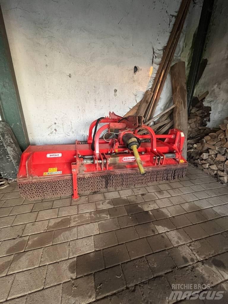 Maschio Bufalo 280 Kosilnice za pašnike