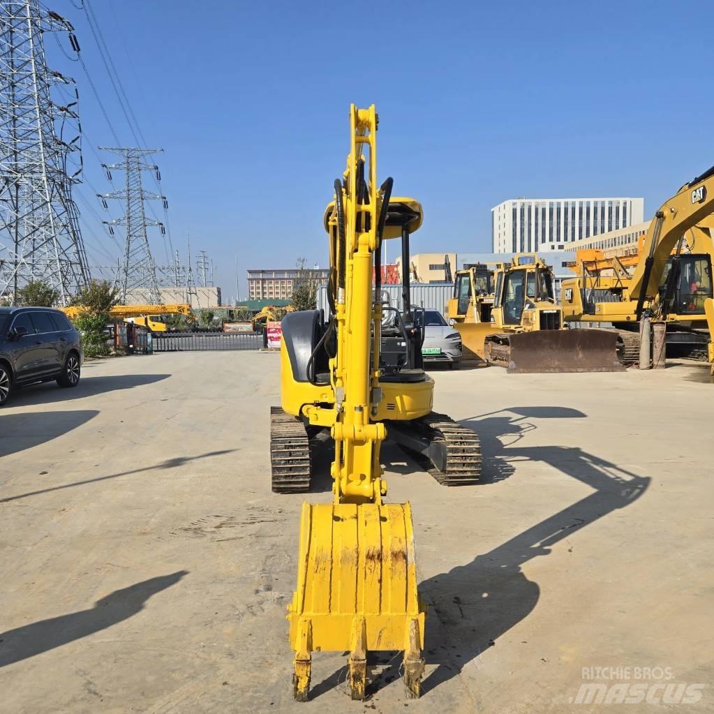Komatsu PC 35 Mini bagri <7t