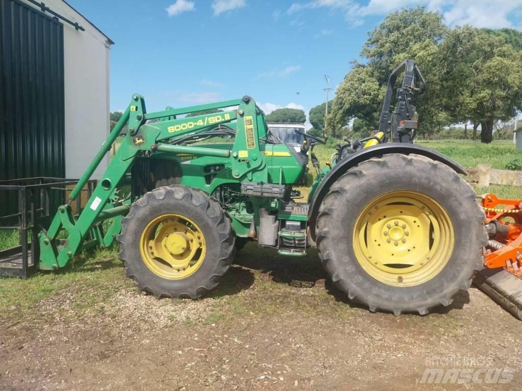 John Deere 5095 M Traktorji