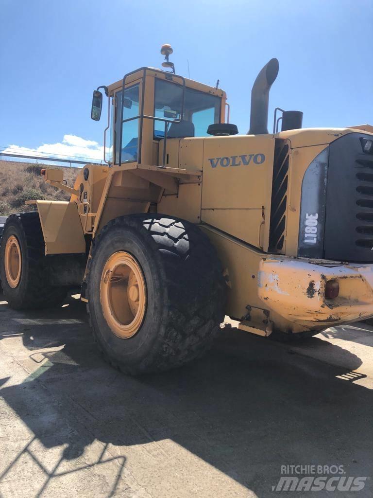Volvo L 180 E Kolesni nakladalci