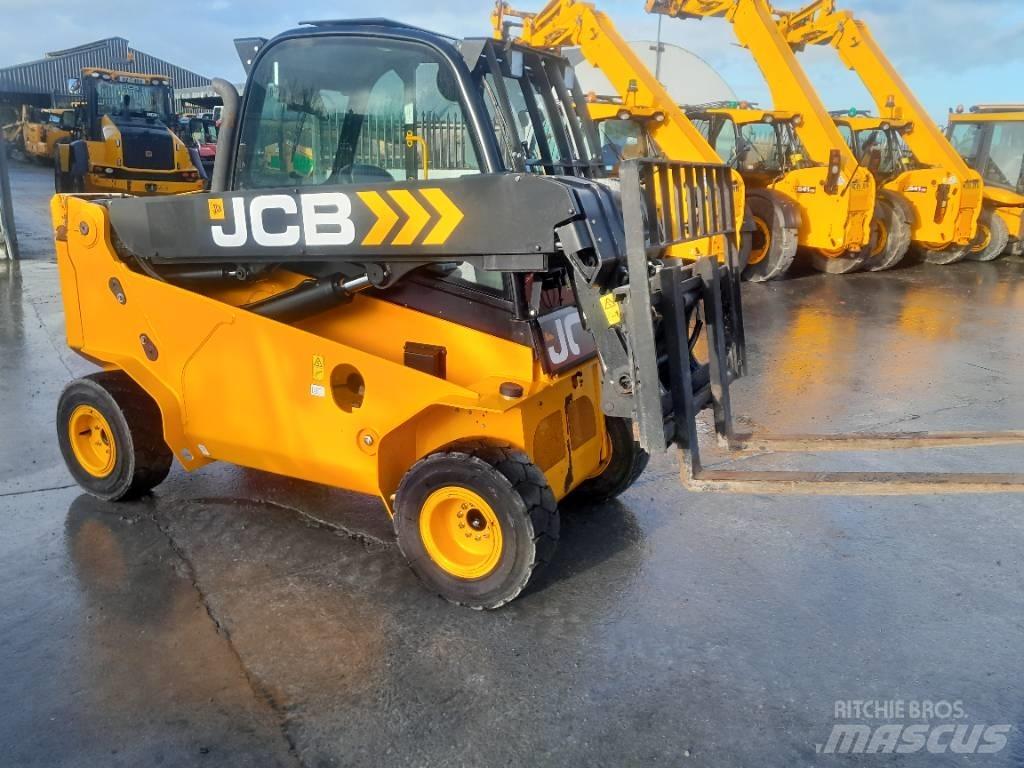 JCB TLT 35 D 4WD Teleskopski viličarji