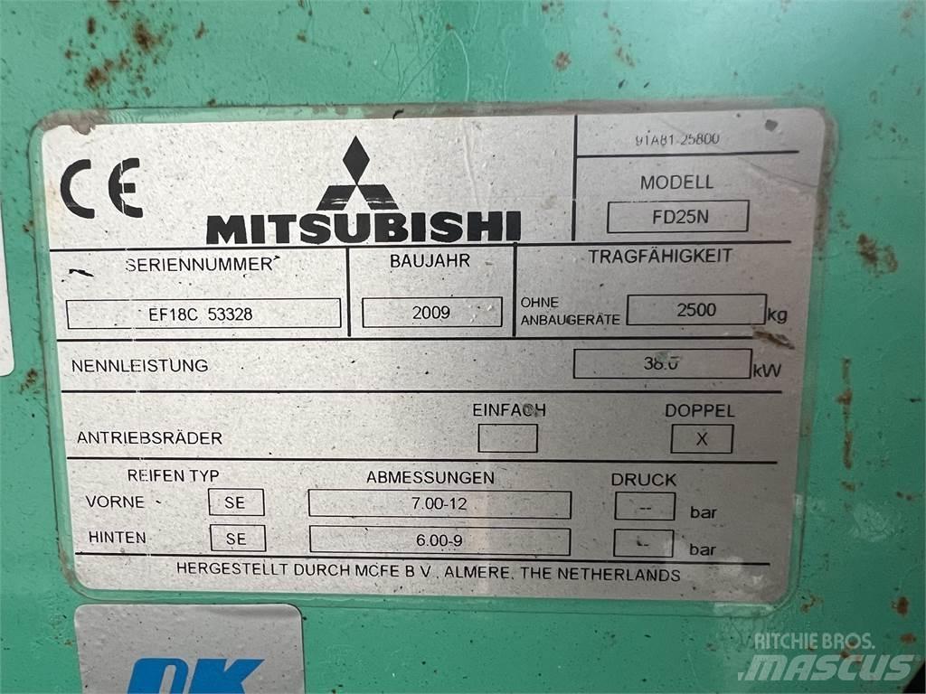 Mitsubishi FD25N Dizelski viličarji