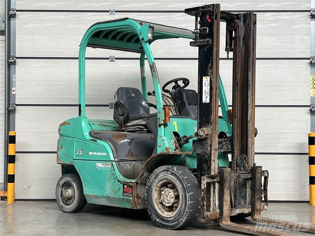 Mitsubishi FD25N Dizelski viličarji
