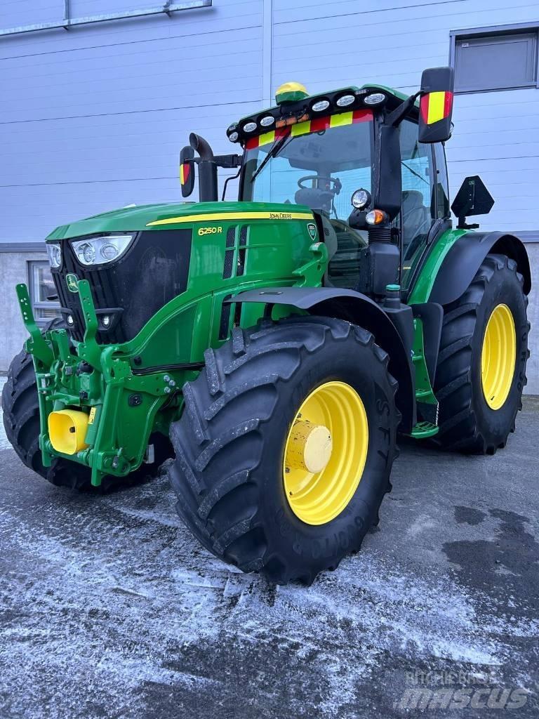 John Deere 6250 R Traktorji