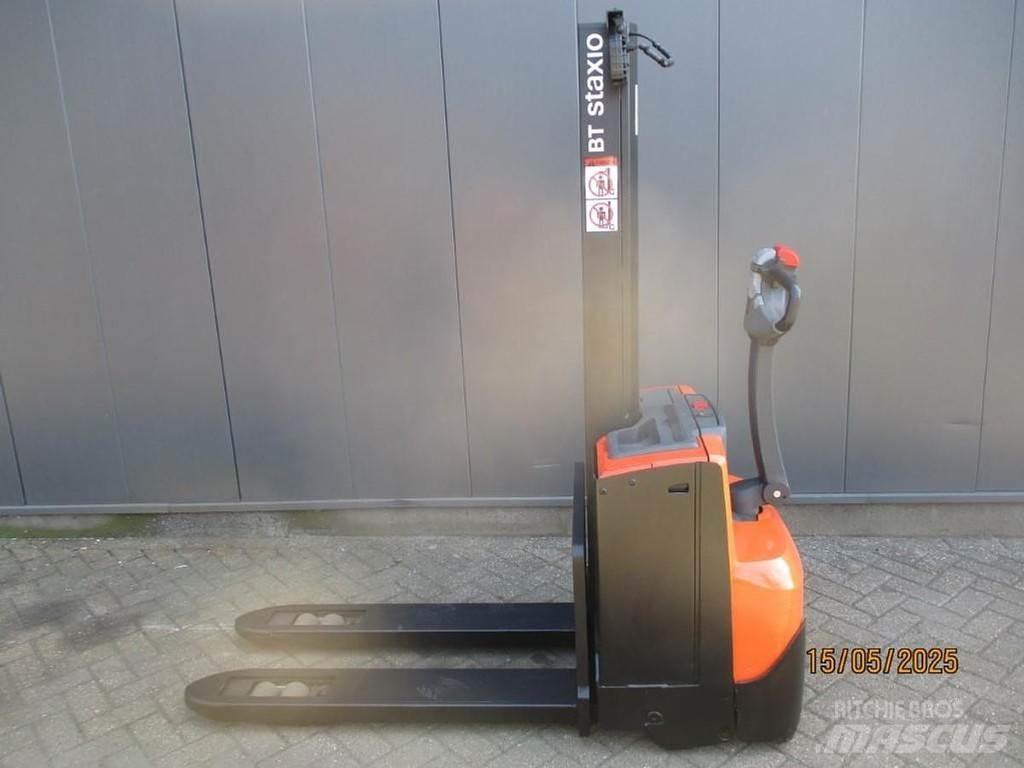 BT SWE 080L Ročni električni viličar