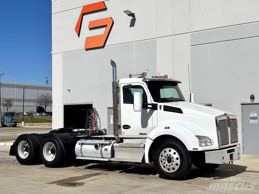 Kenworth T 880 Vlačilci