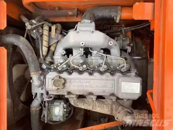 Hitachi EX60 Mini bagri <7t