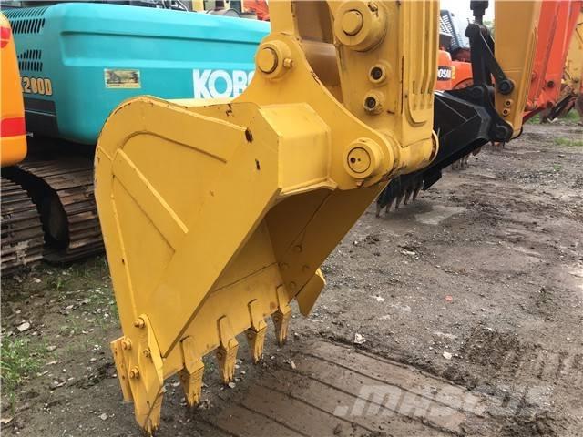 Komatsu PC 200 Bagri goseničarji