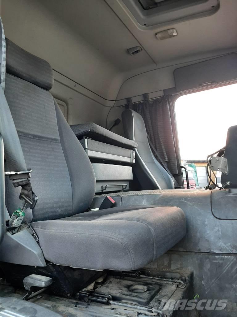 Scania P 420 Kontejnerski tovornjaki