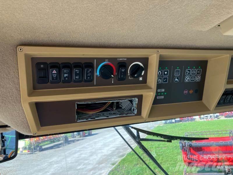 John Deere 7300 Stroji za krmo na lastni pogon