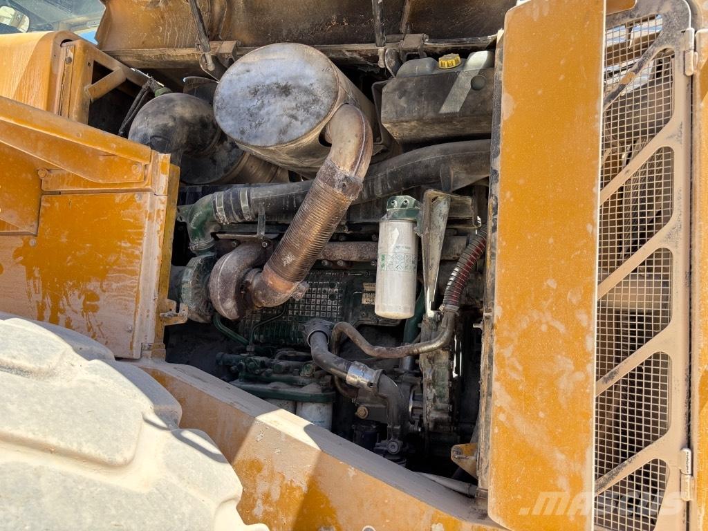 Volvo L 220 E Kolesni nakladalci