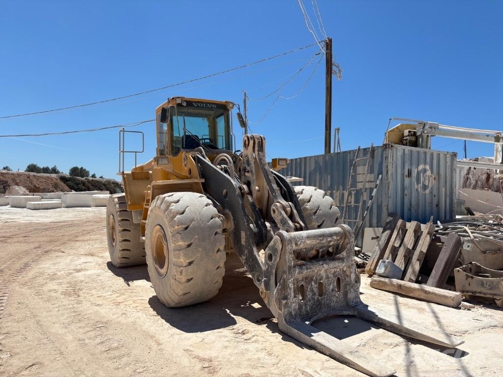 Volvo L 220 E Kolesni nakladalci