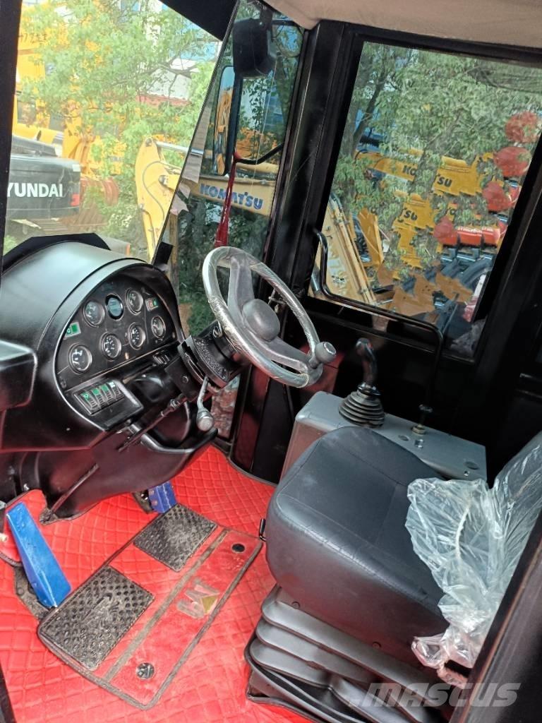 CAT 950 H Kolesni nakladalci