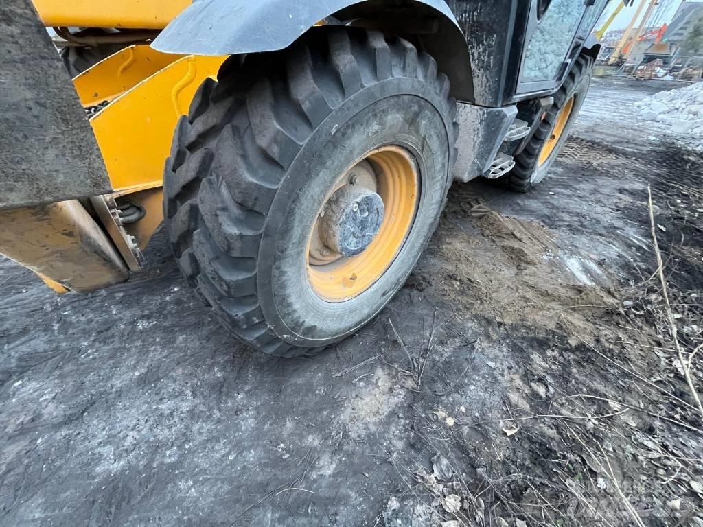 JCB 540-140 Teleskopski viličarji
