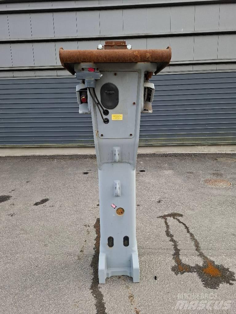 Epiroc EC 155CL Kladiva