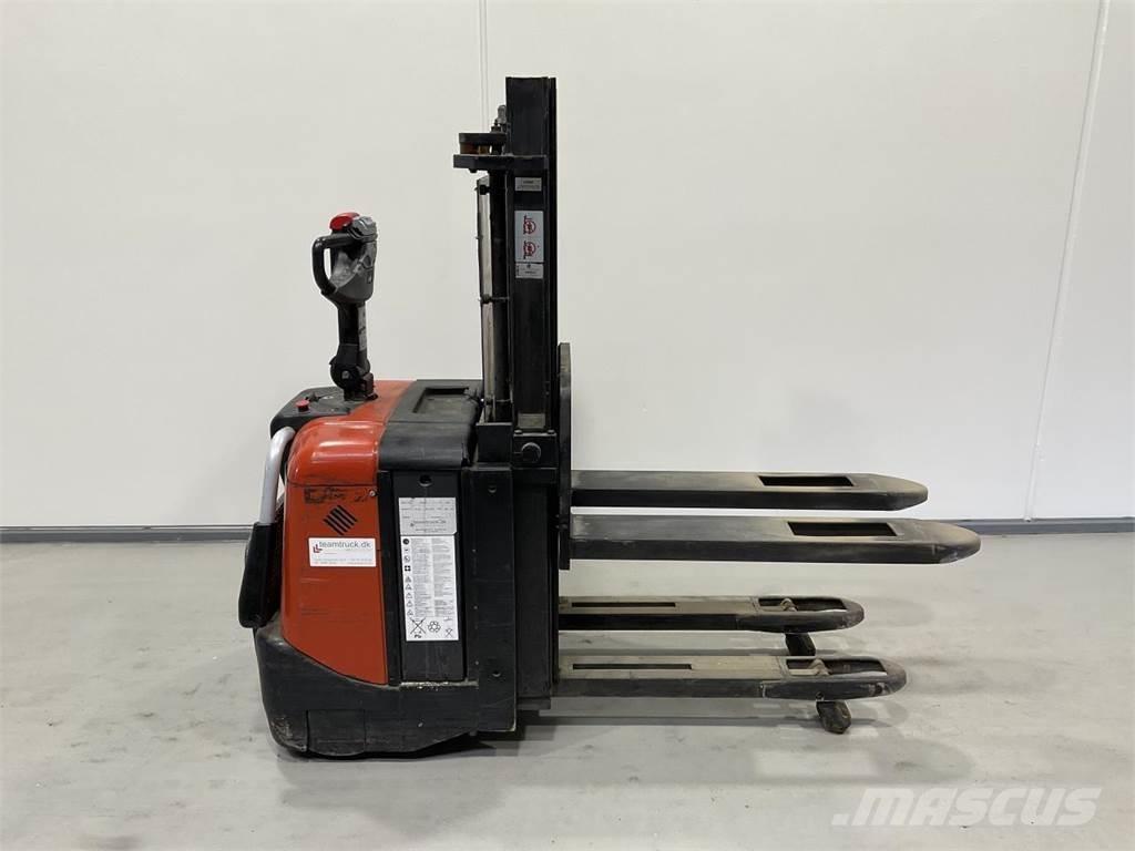 BT SPE125L Samopogonski ročni viličarji