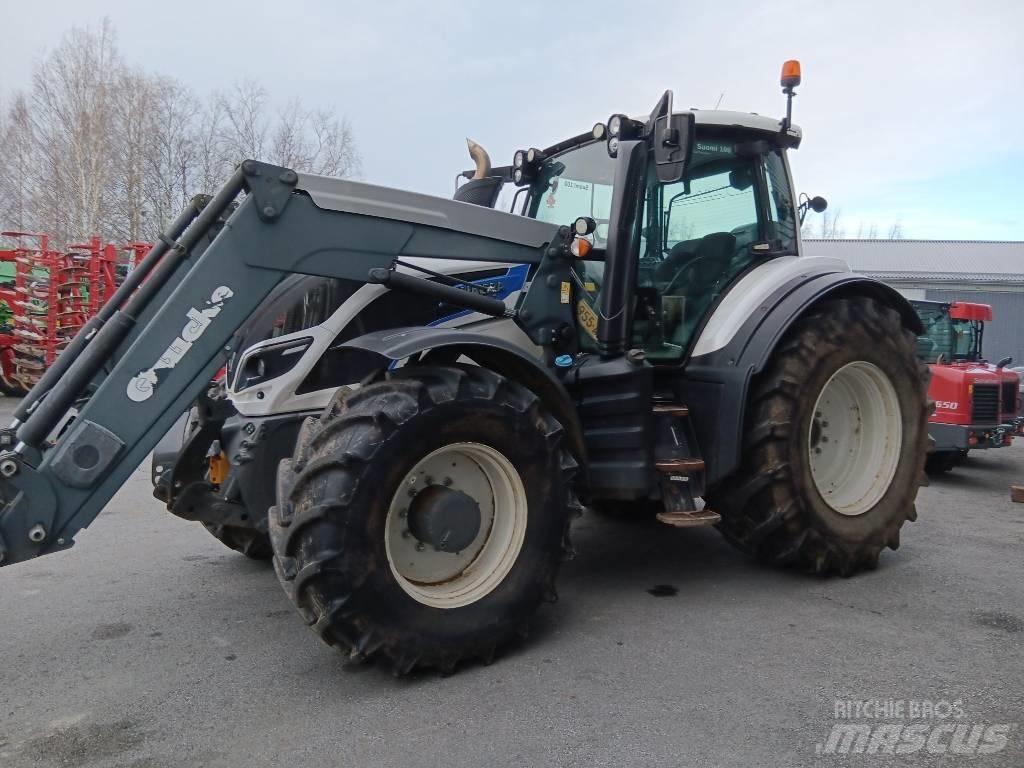 Valtra T 214 D Traktorji