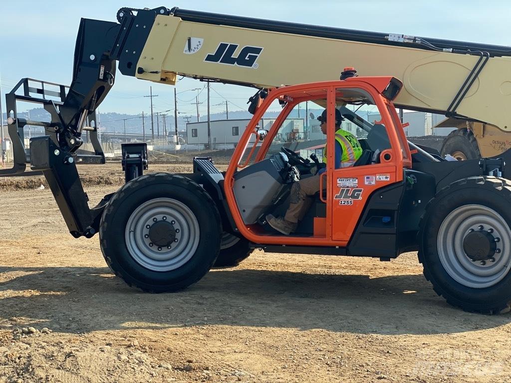 JLG 1255 Teleskopski viličarji