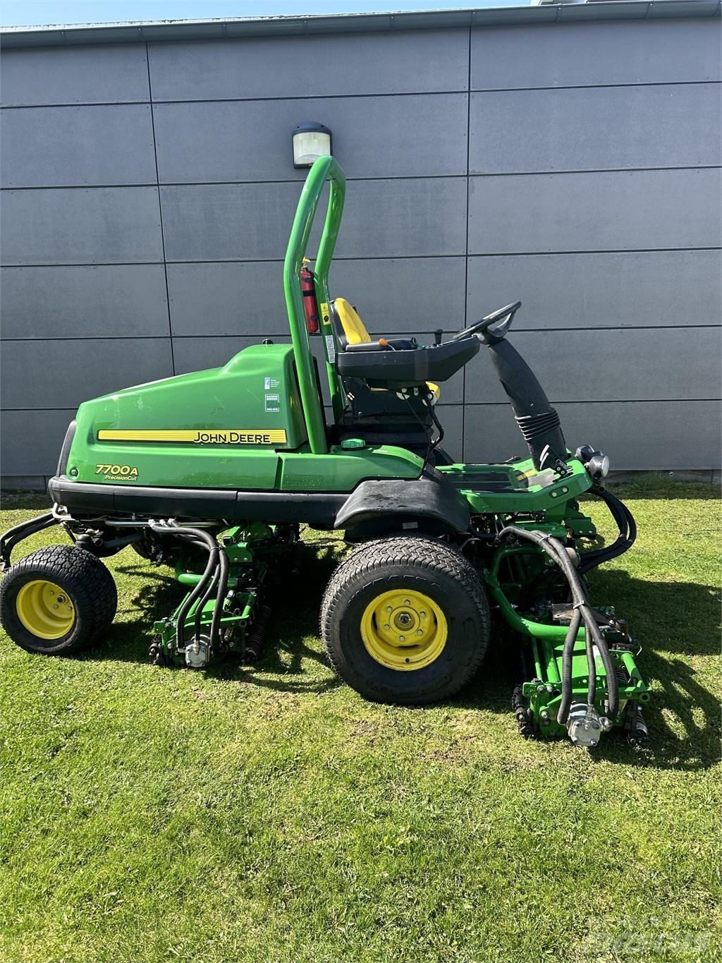 John Deere 7700A Kosilnice za zunanji prostor