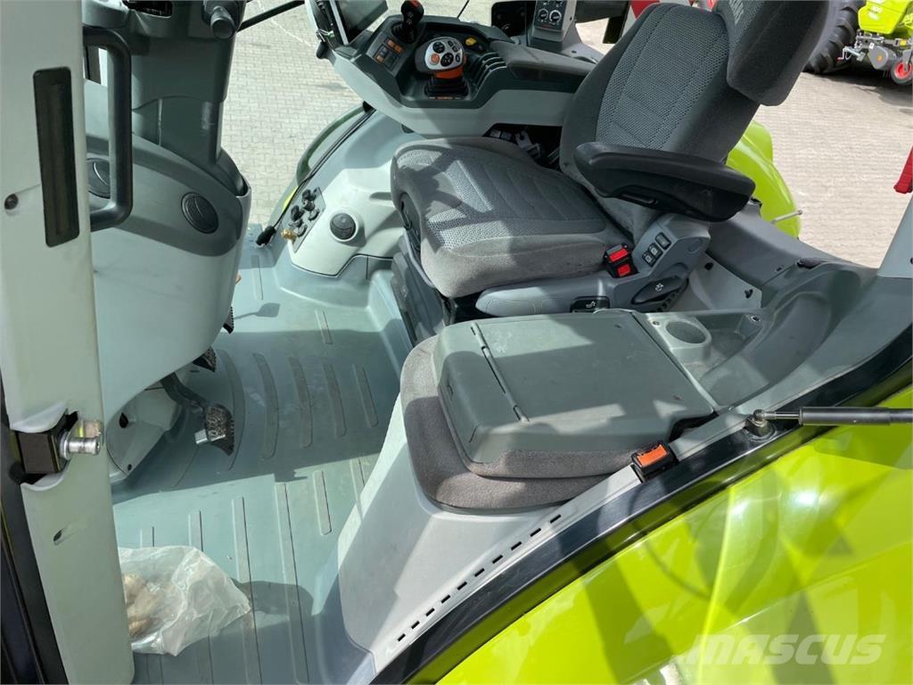 CLAAS Axion 810 CM Traktorji