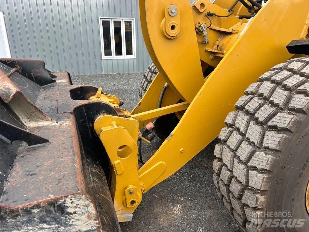 CAT 926 M Kolesni nakladalci