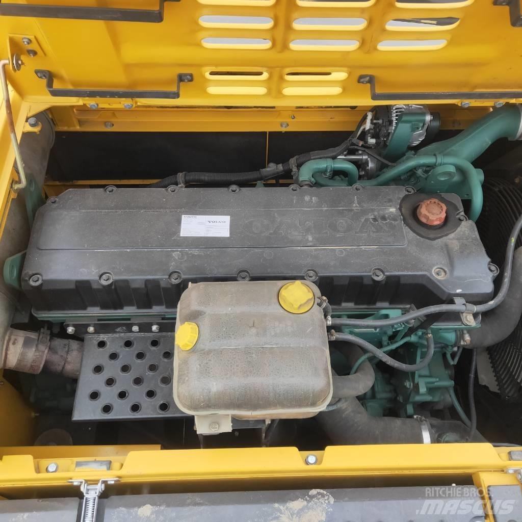 Volvo EC 360 Bagri goseničarji