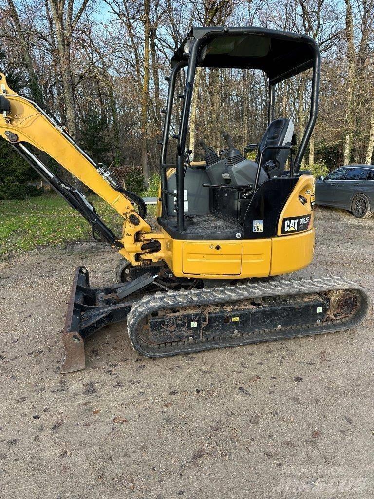 CAT 303.5 E CR Mini bagri <7t
