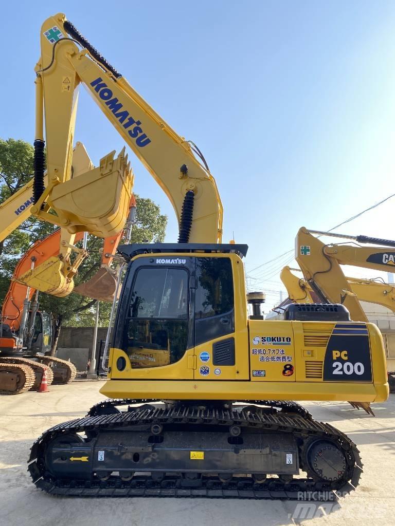 Komatsu PC200 Bagri goseničarji