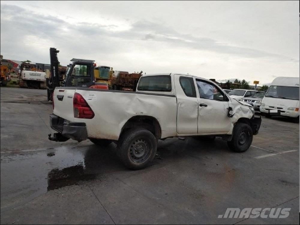 Toyota Hilux 5 Prekucniki