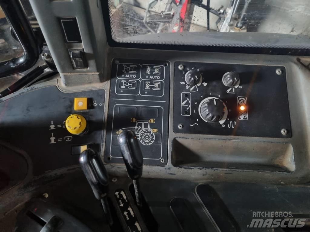New Holland TM 155 Traktorji