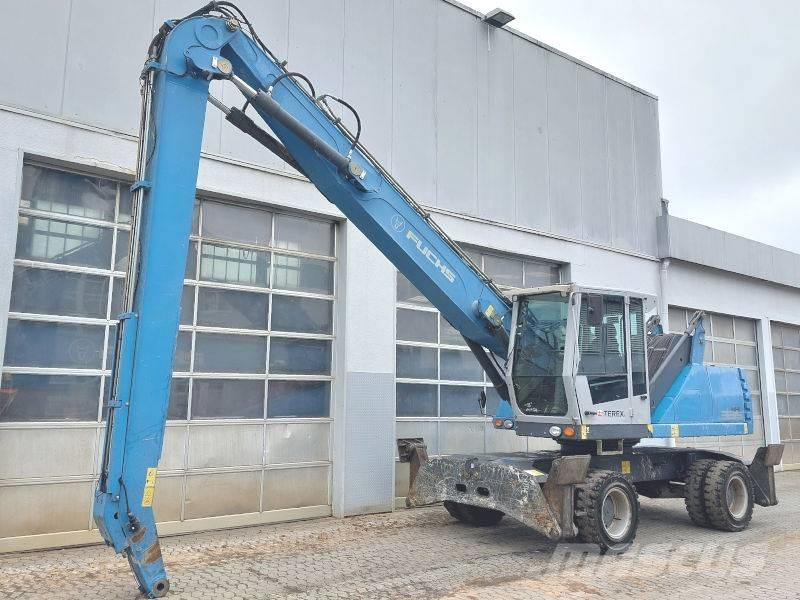 Fuchs MHL 335 E Bagri za prekladanje primarnih/sekundarnih surovin