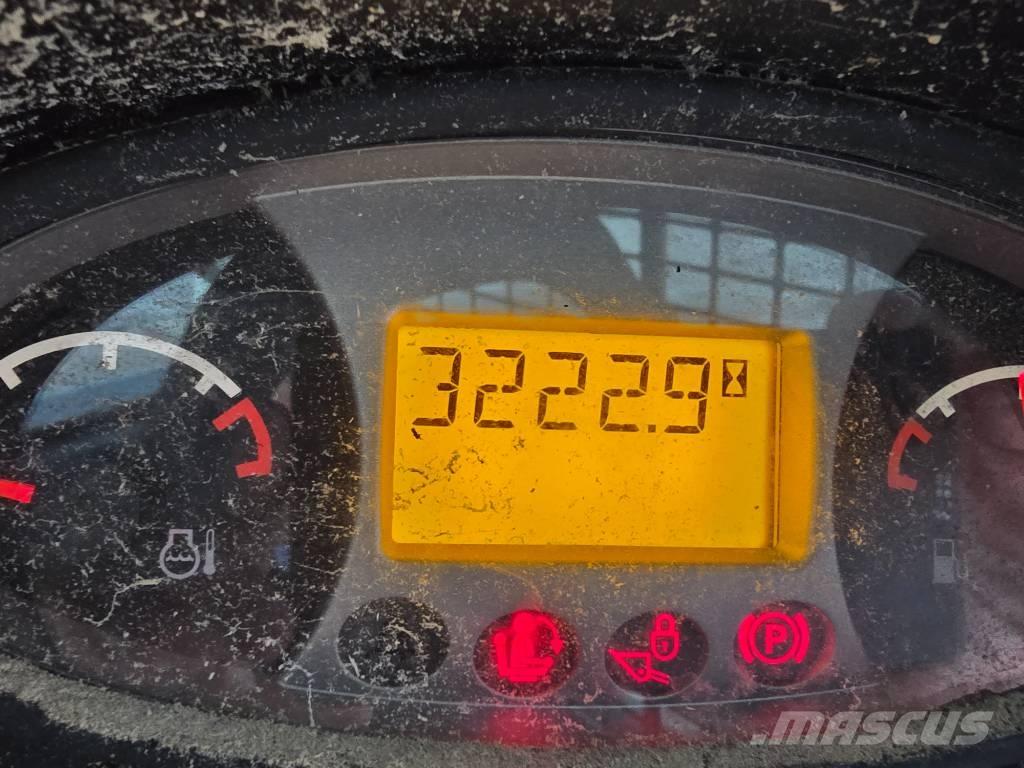 Bobcat S 590 Skid steer mini nakladalci